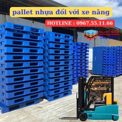 pallet nhựa đối với xe nâng